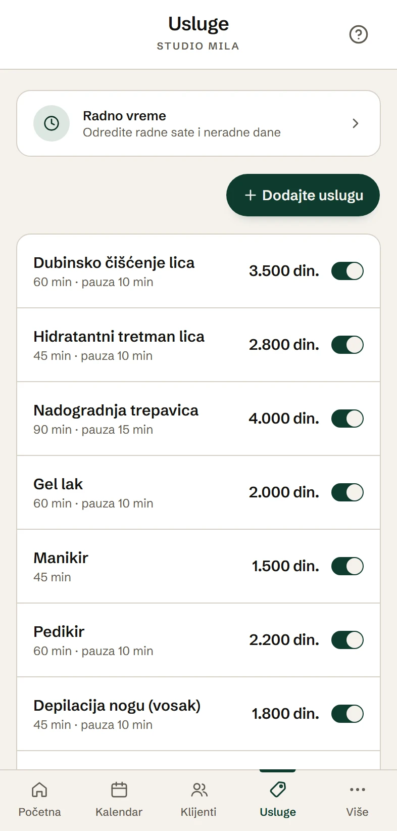 Ekran aplikacije Slobodno: lista usluga salona sa trajanjem i cenom.